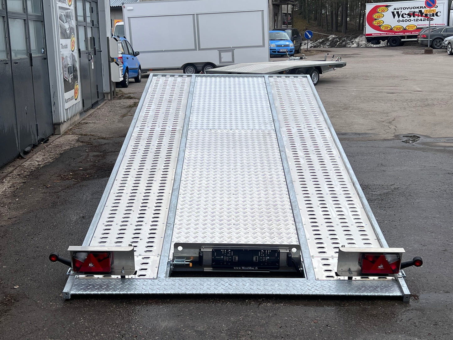 SATURN 4,7X2,1 3500KG ALU