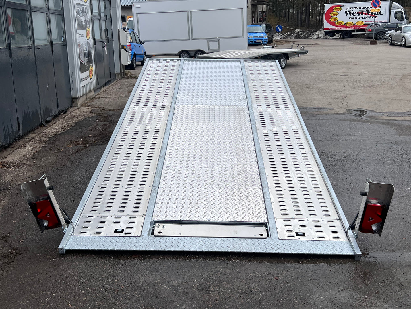 SATURN 4,7X2,1 3500KG ALU