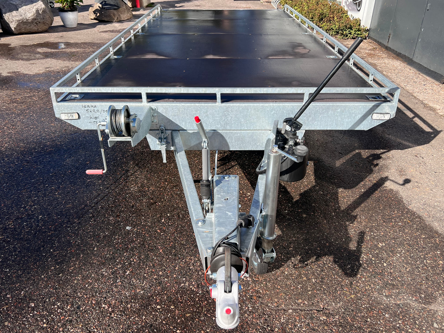 Lenka 5x2,2 3500kg Kippaava