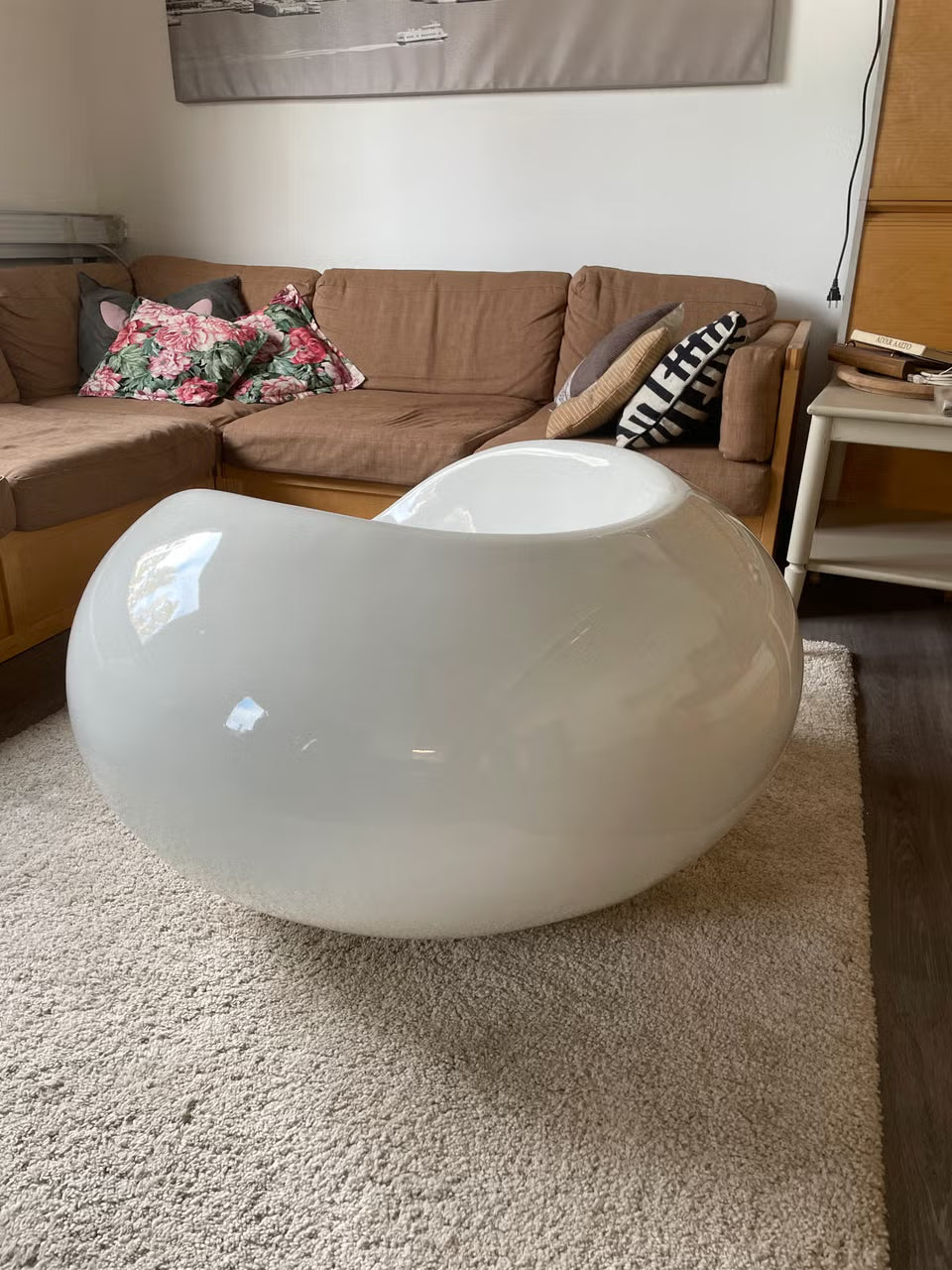 Pastilli tyylinen tuoli valkoinen