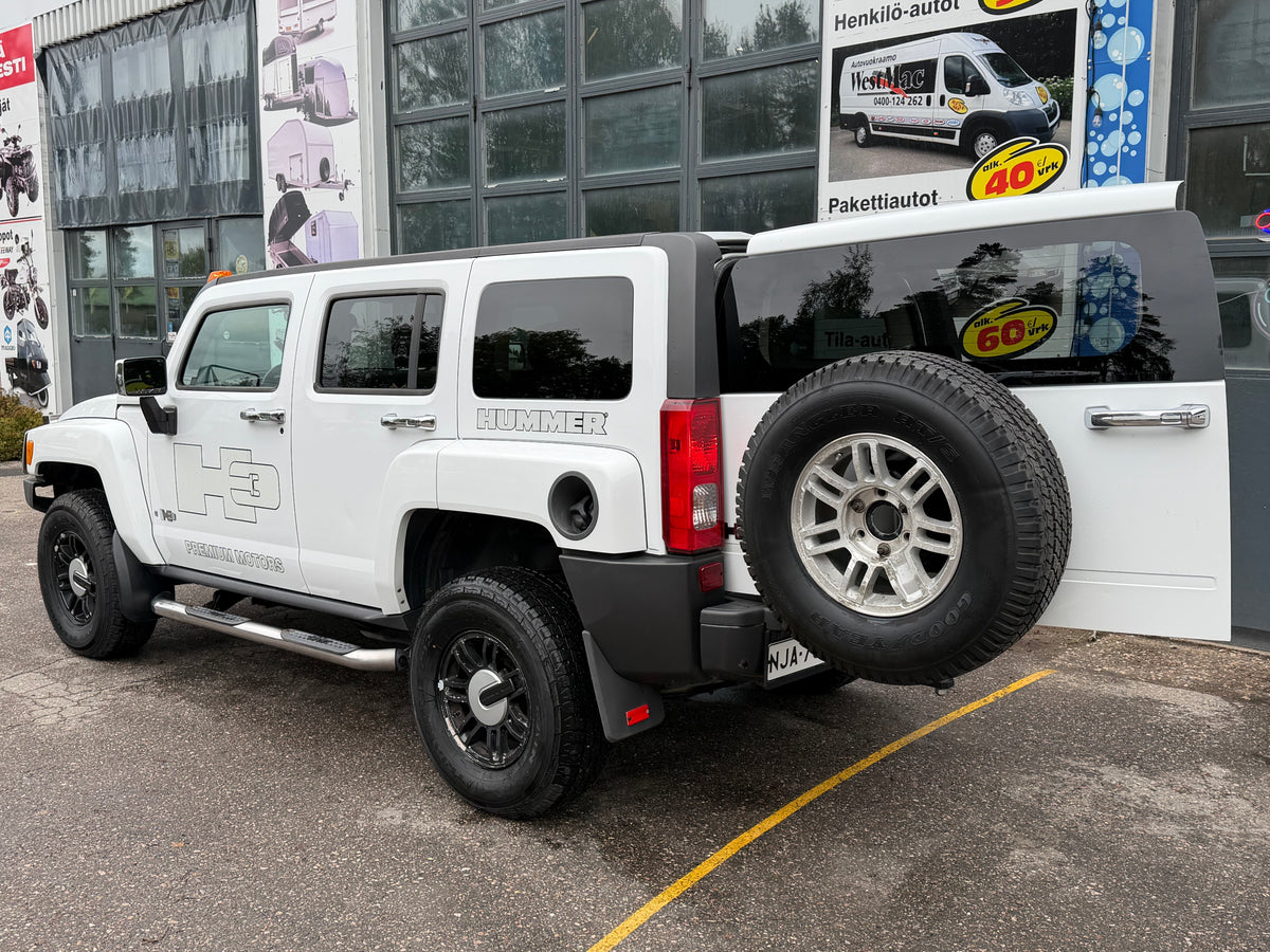 NJA-780 Hummer H3