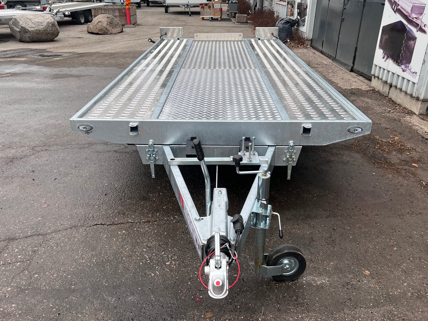 SATURN 4,7X2,1 3500KG ALU