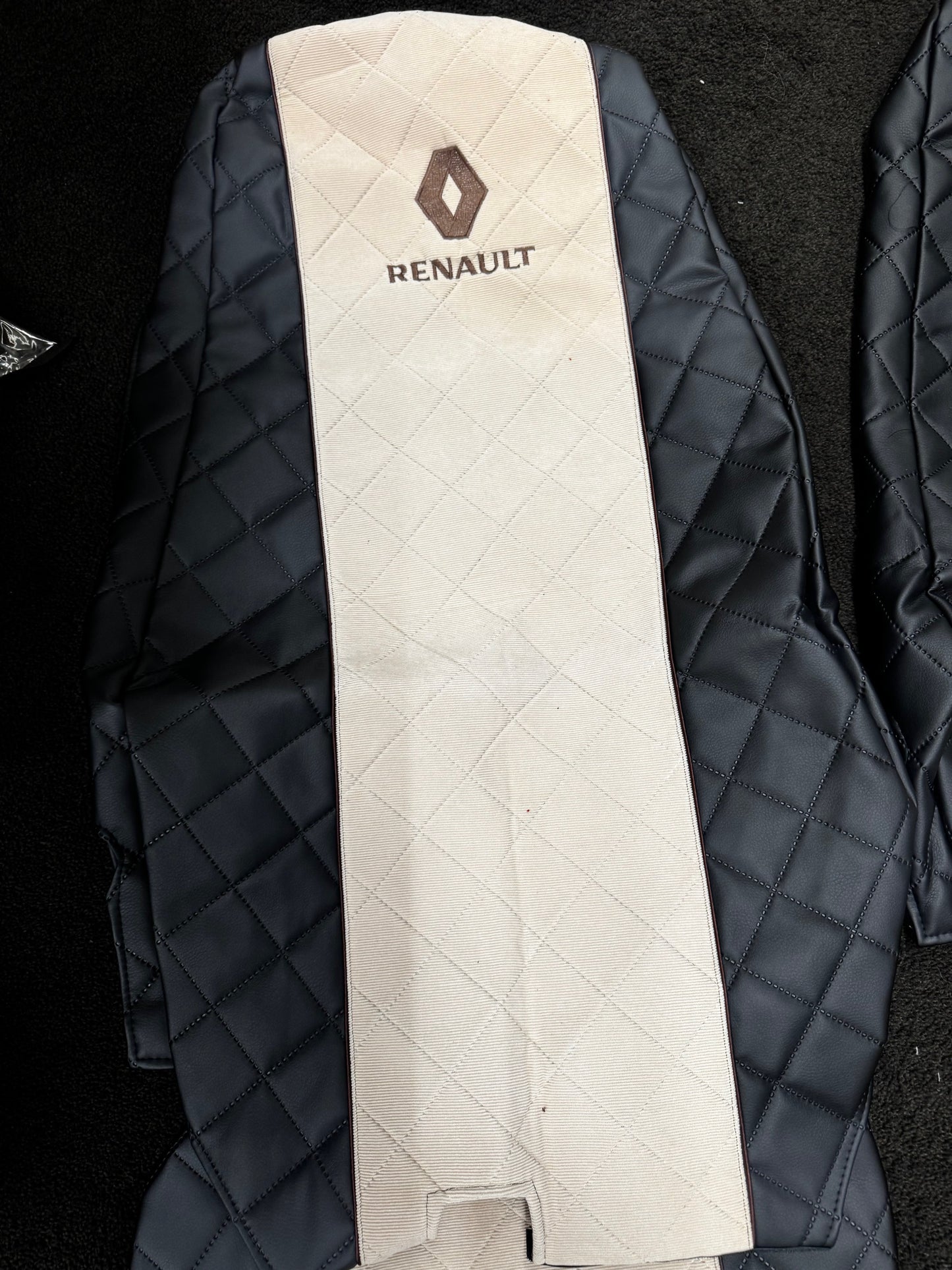 Penkinpäälliset Renault Premium