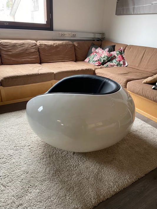 Pastilli Tuoli tyylinen Valk/ Musta keinonahka