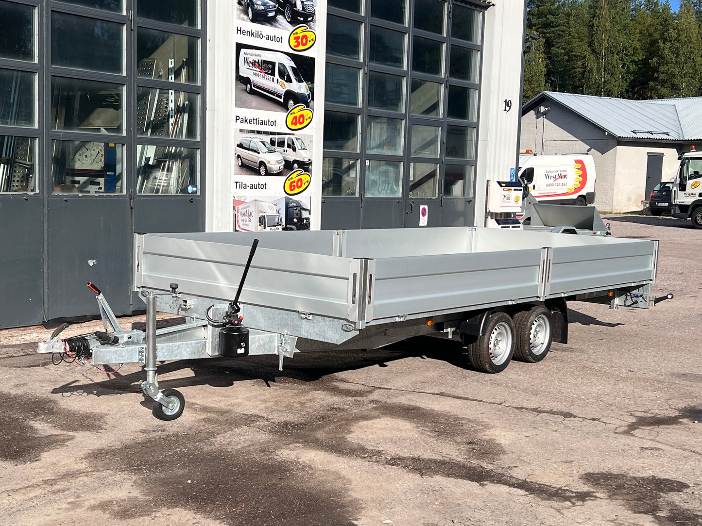 Ylivuotinen Lenka Traileri 5x2,2 2700kg Kippaava Alumiinilaidoilla